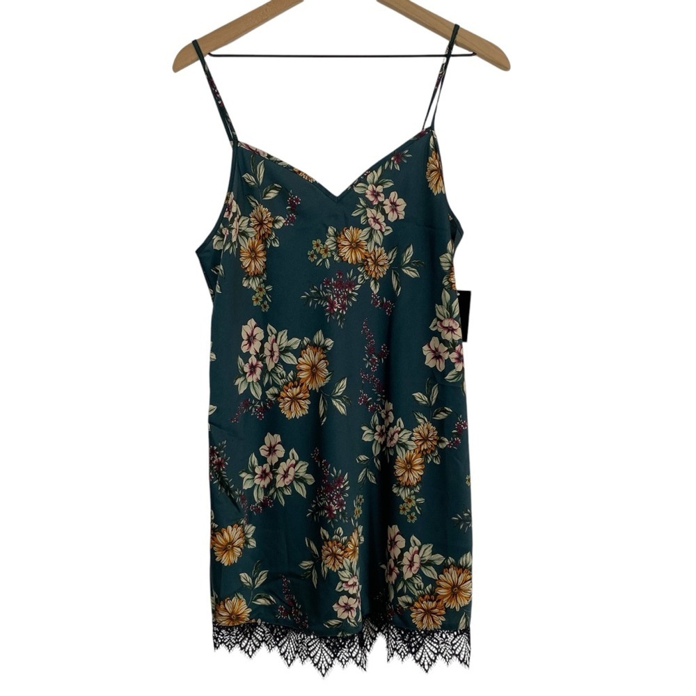 INC INTERNATIONAL CONCEPTS Short Nightgown Size Medium Lace-Trim Floral Chemise